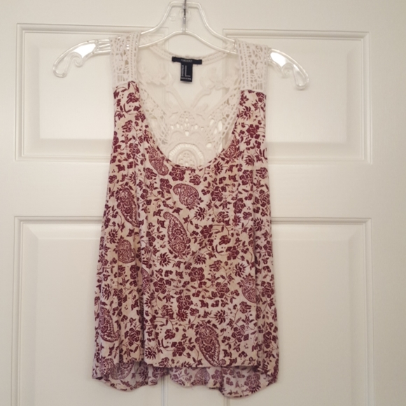 Forever 21 Tops - FOREVER 21 PAISLEY PRINT LACE TANK TOP - EUC